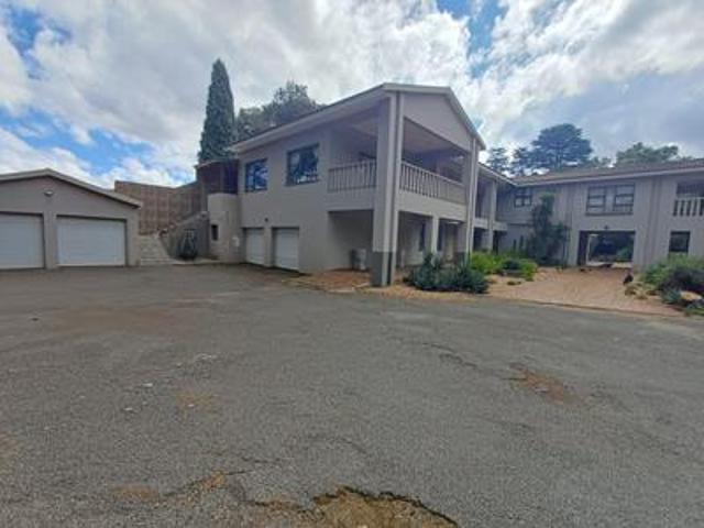 elegant 5 bed, 5 bath home in unitas.