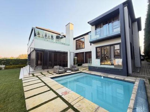 elegant 5 bedroom fairway retreat –.