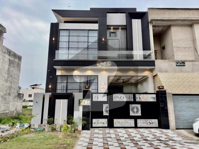 Elegant 5 Marla Designer House Up for Sale Citi Housing Society
