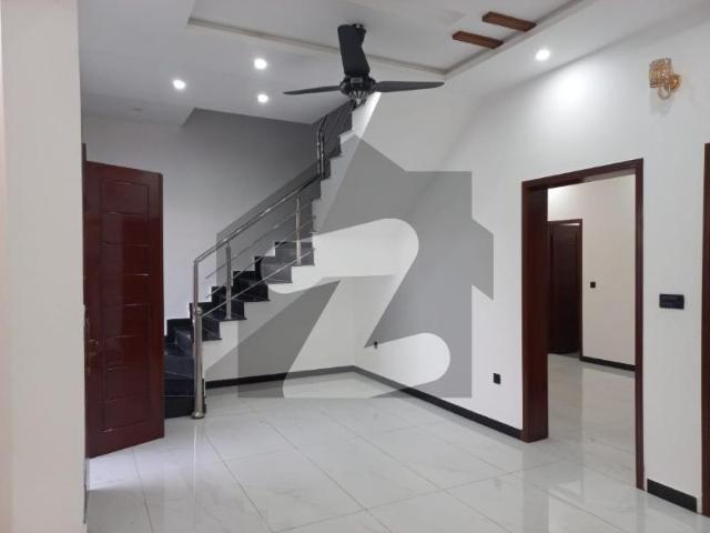 Elegant 5 Marla Home Like New Condition Bahria Town Sector E