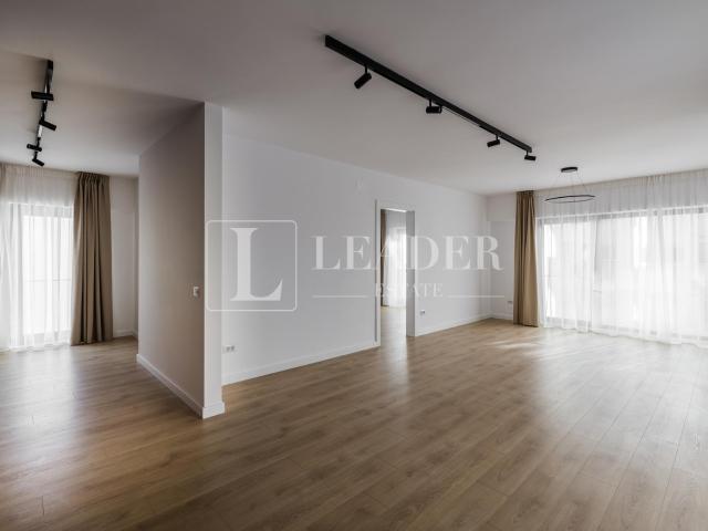 elegant 9room residence in a newly built premium building
