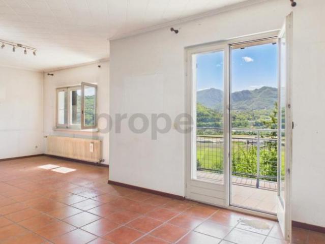 Elegante 4 Zimmer Villa mit renoviertem Balkon, Agno