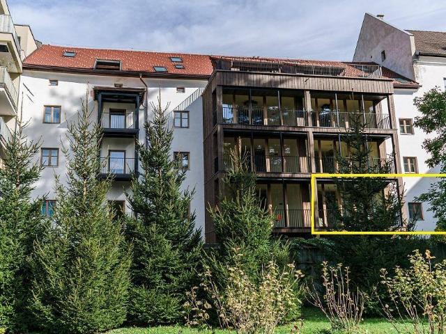Elegante 4 Zimmerwohnung mit traumhaftem Parkblick
