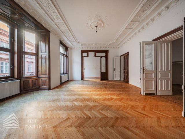 Elegante 5 Zimmer Altbauwohnung, Nähe Spittelberg