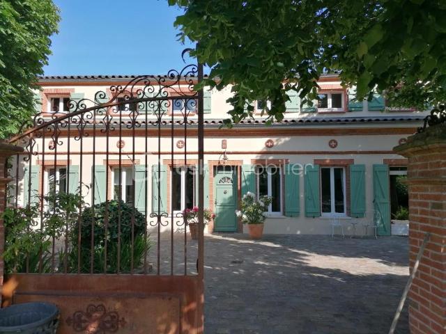 ELEGANTE TOULOUSAINE DE CARACTERE AUX PORTES DE TOULOUSE