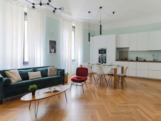 Elegante trilocale adiacente a Pasteur