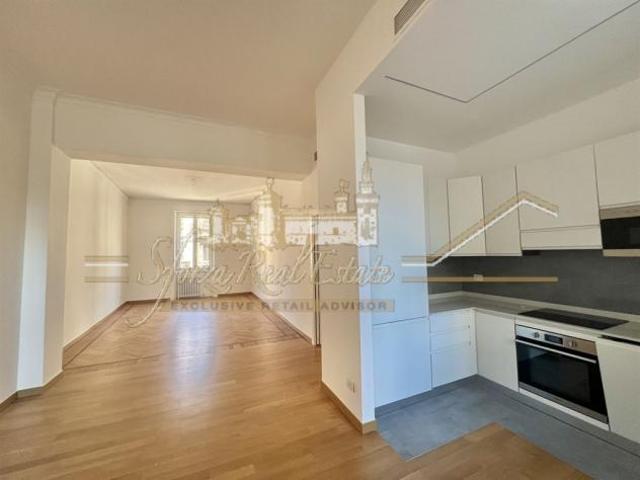Elegante Ufficio 570 mq. con Terrazzo, Milano Centro