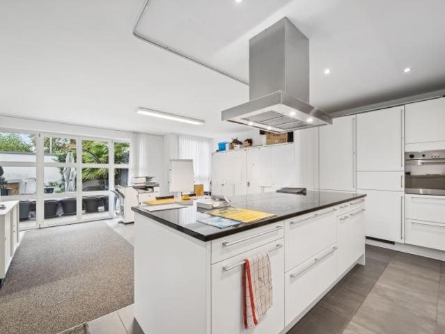 Elegante und grosszügige 3,5 Zimmer Wohnung KOPIE