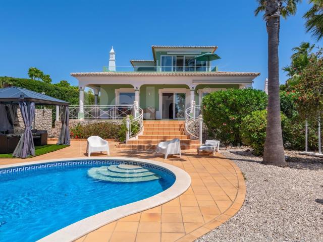 Elegante Villa 4 quartos |Vista mar & Localização privilegia. 495m² Lagoa e Carvoeiro