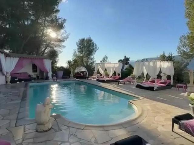 Élégante villa 169 m² avec piscine à Colomars