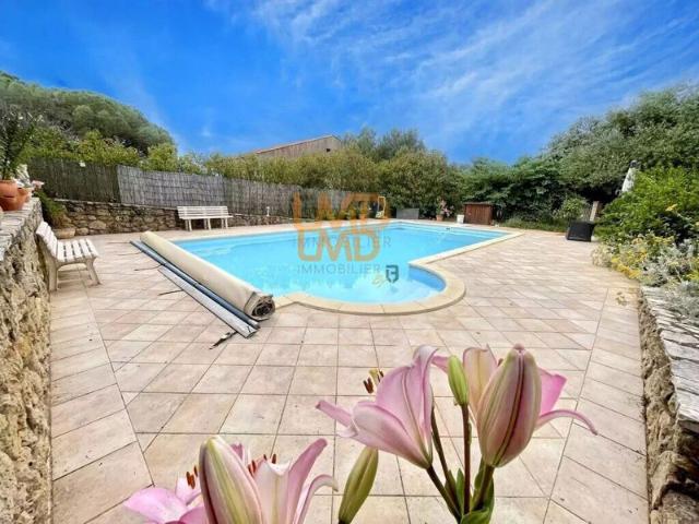 Élégante villa 176 m², piscine, 3 grands garages, appartement