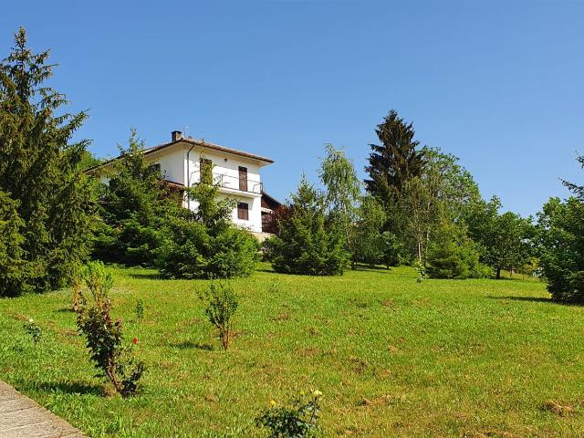 Elegante Villa vicino ad Acqui Terme: pronta da abitare! 258m² Acqui Terme
