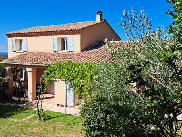 Elégante villa avec piscine