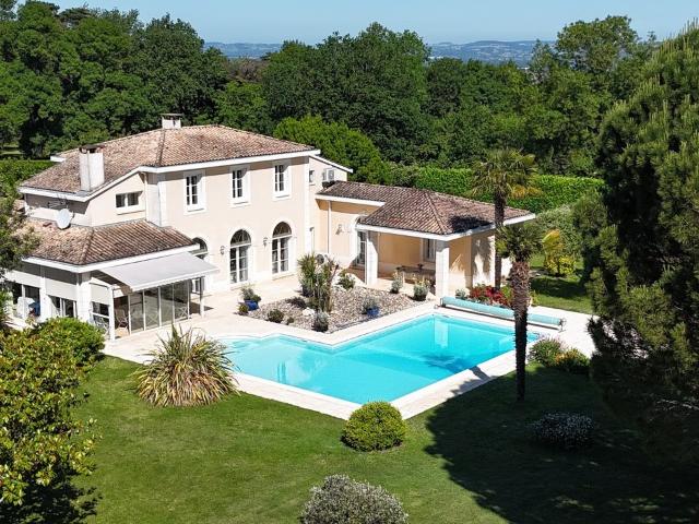 Élégante villa avec piscine et prestations haut de gamme 221m² Villeneuve sur Lot