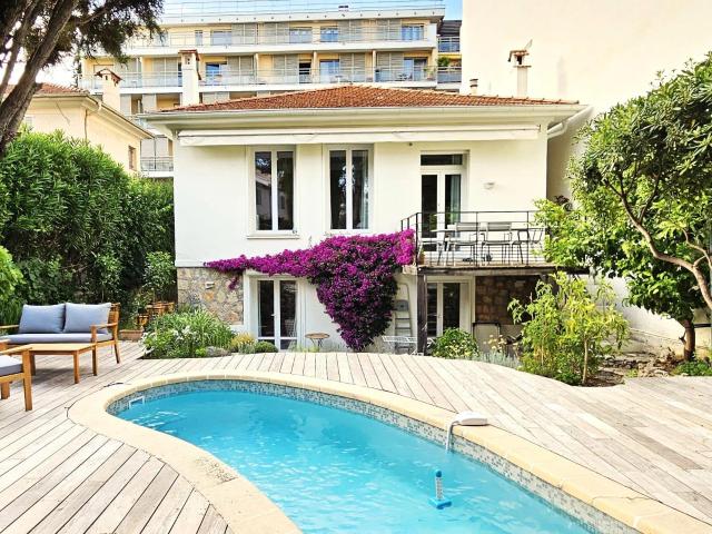 Elegante villa avec piscine privée au centre ville de Cannes 125m² Cannes