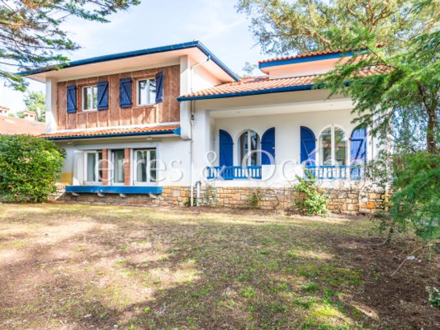 ELEGANTE VILLA BASCO LANDAISE DES ANNEES 1930 AU COEUR D'HOS