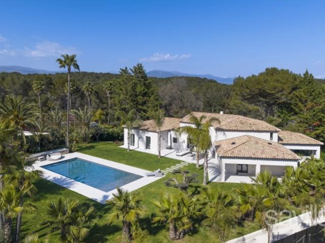 Élégante villa contemporaine au cœur des Parcs de Mougins