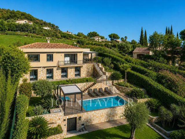 Élégante villa contemporaine avec vue mer et village 162m² Tourrettes sur Loup