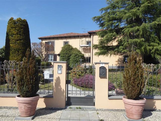 Elegante Villa con giardino di 1.300 mq 550m² Agrate Conturbia