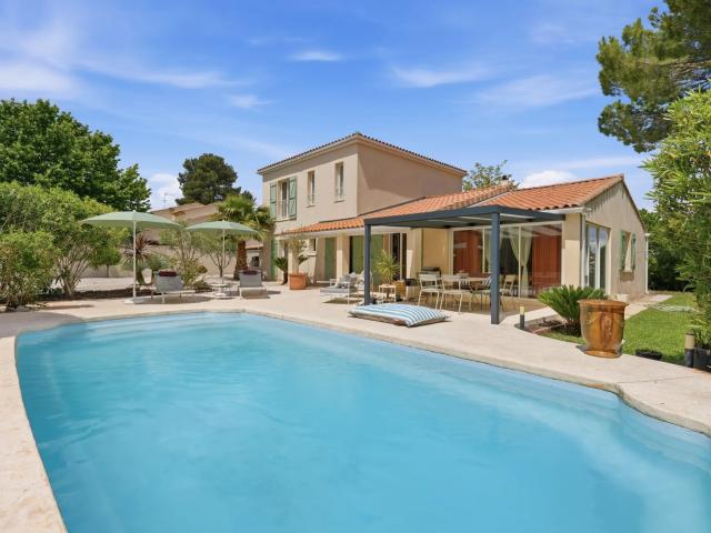 Élégante Villa de 165 m² avec Piscine