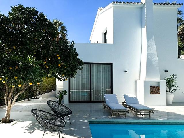 Elegante Villa en Nueva Andalucía: Un lujoso Retiro en Marbella