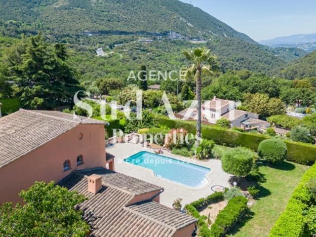 Élégante villa familiale aux portes de la Turbie et de Monaco