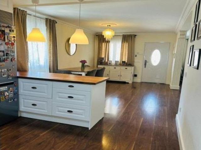 Elegante Villa Independiente en una Parcela de 320 m2 con Piscina Privada Pinar de Campoverde