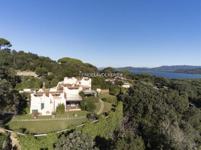 Elegante Villa Mediterranea con Giardino Panoramico 240m² Castiglione della Pescaia