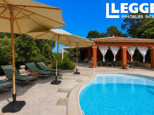 Élégante villa provençale avec piscine rénovée, studio indépendant et terrain méditerranéen privatif