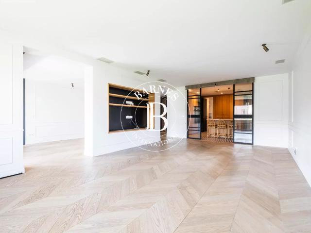 Elegante vivienda familiar con terraza en el corazón de Almagro