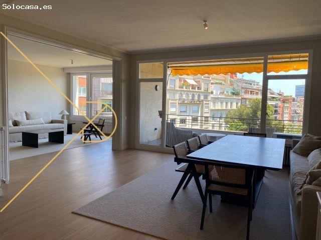 Elegante vivienda reformada con terraza y vistas a Turó Park
