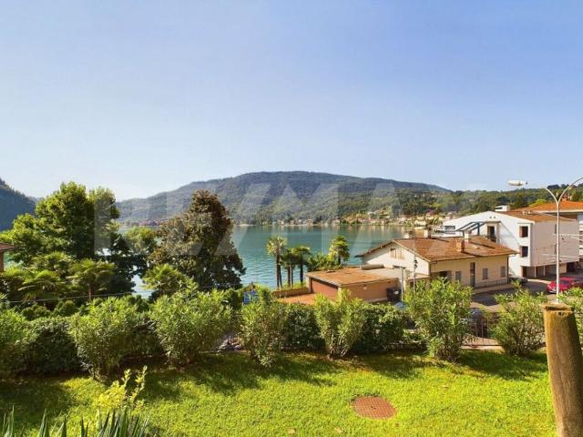 Elegante Wohnung in Ponte Tresa mit Garten und Seeblick