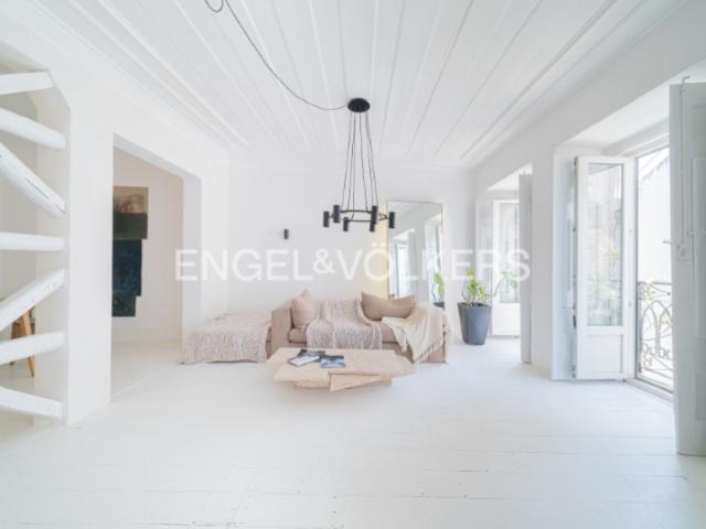 Elegante Apartamento T2 junto à Sé de Lisboa