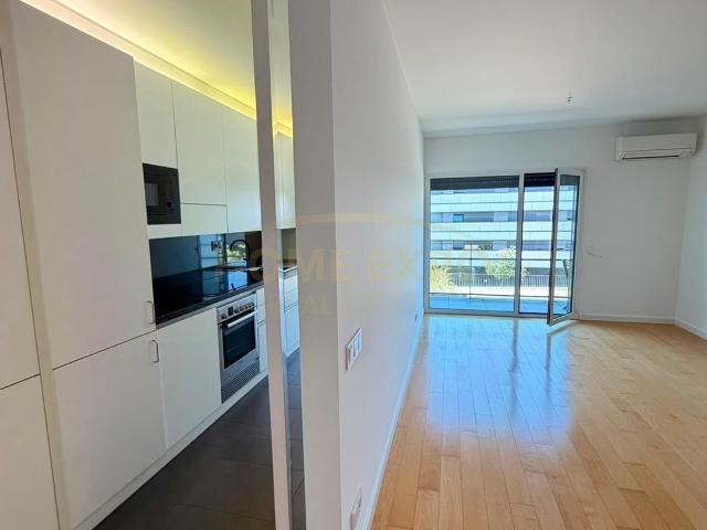 Elegante Apartamento T2 na Rua do Tibre Expo Norte, Parque das Nações