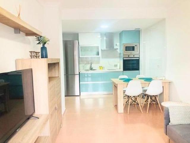 Elegante Apartamento Amueblado de 2 Dormitorios !
