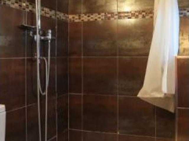 Elegante apartamento de 1 dormitorio con aire acondicionado en alquiler en Madrid Centro, cerca de l
