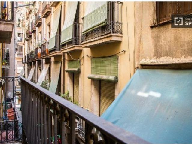 Elegante apartamento de 1 dormitorio con aire acondicionado en Ciutad Vella, cerca de la playa