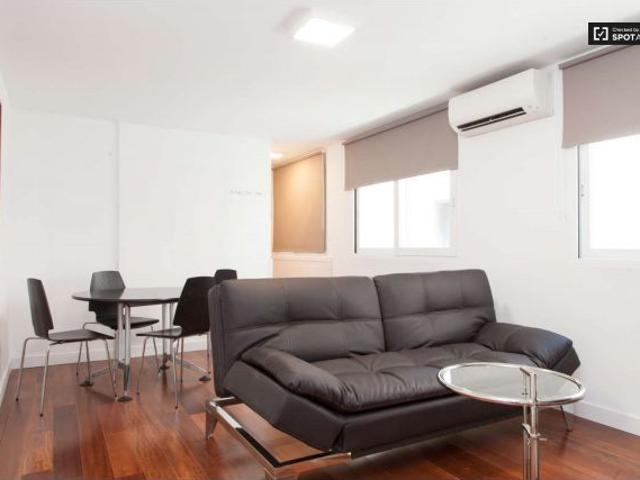 Elegante apartamento de 1 dormitorio en alquiler en Centro