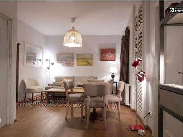 Elegante apartamento de 2 dormitorios en alquiler cerca del metro en el exclusivo Salamanca