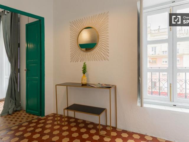 Elegante apartamento de 2 dormitorios en alquiler en Ciutat Vella, Valencia