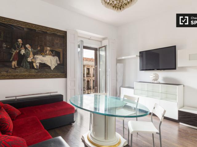 Elegante apartamento de 2 dormitorios en alquiler en el centro de Madrid