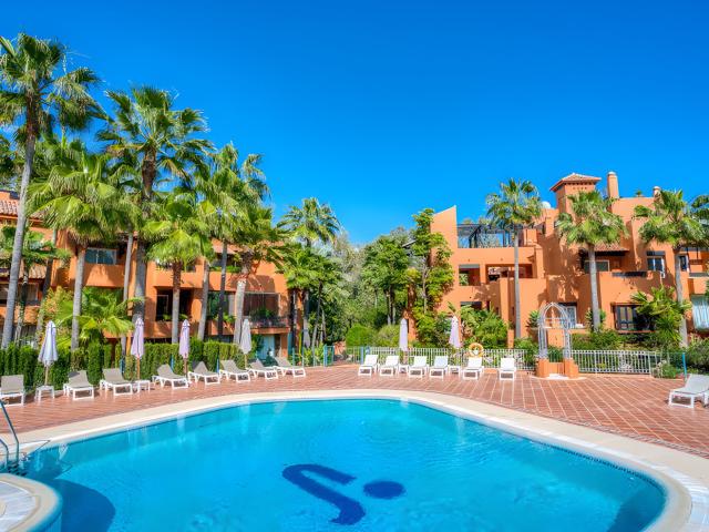 Elegante apartamento en planta baja ubicado en una de las ur. 204m² Marbella