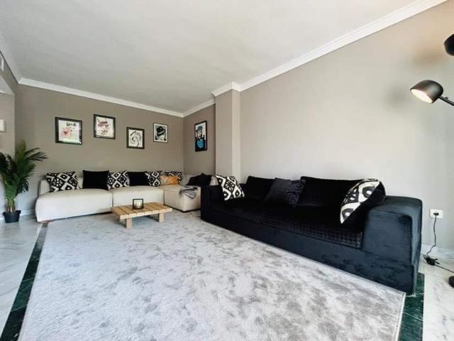 Elegante Apartamento frente a la playa en alquiler en La Dama de Noche