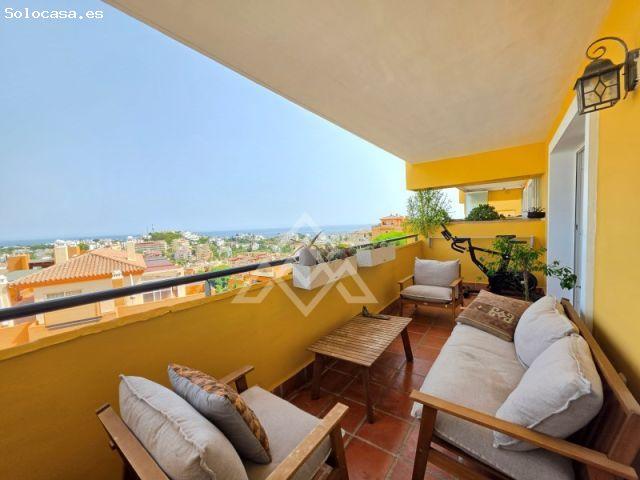 Elegante apartamento reformado con vistas panorámicas al mar en Riviera del Sol
