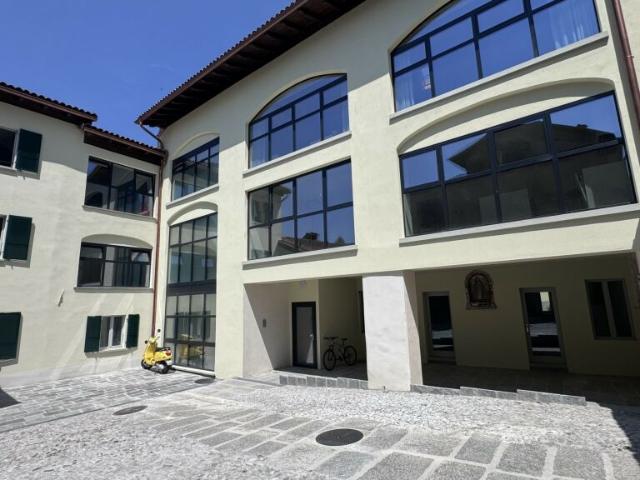 ELEGANTE APPARTAMENTO 2.5 LOCALI IN CENTRO A MENDRISIO