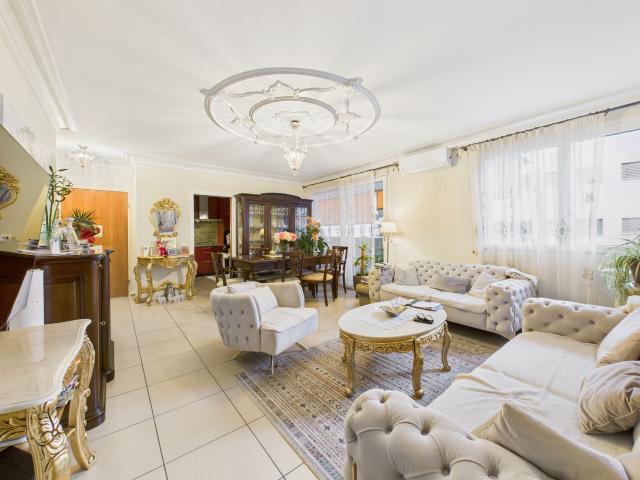 ELEGANTE APPARTAMENTO DI 4,5 LOCALI Con terrazzo e lavanderia privata