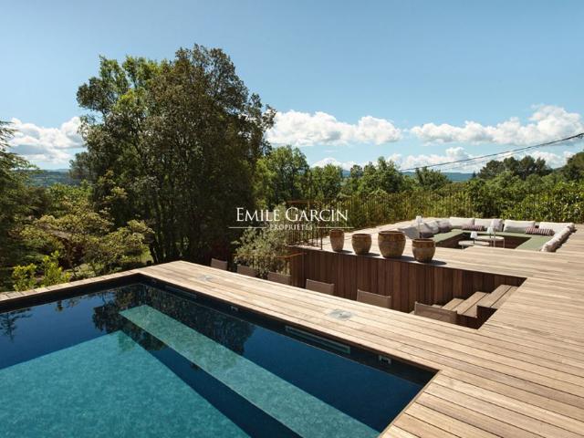 Elégante Bastide à louer, au coeur du Luberon, avec piscine