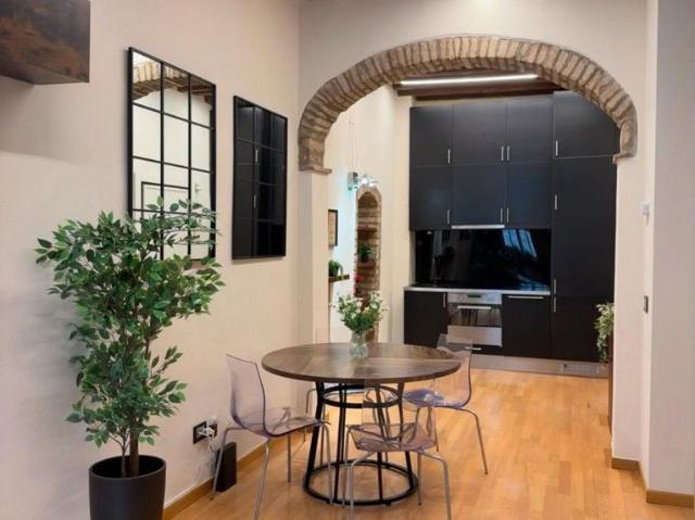 Elegante bilocale arredato in centro a Parma
