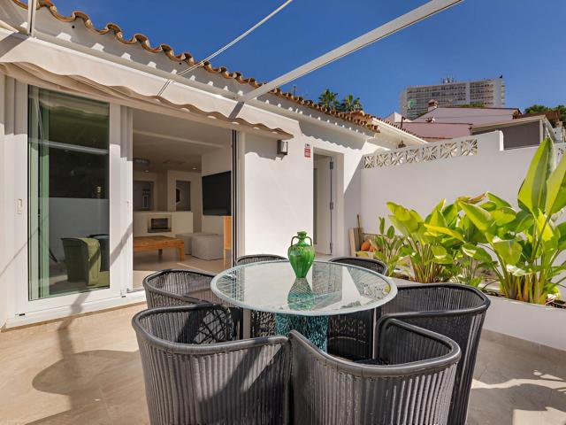 Elegante Casa Adosada de 2 Dormitorios en Nueva Andalucía, M. 76m² Marbella