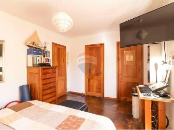 Elegante casa en condominio de 3 pisos | 4 Dormitorios por 13800.00 en Las Condes